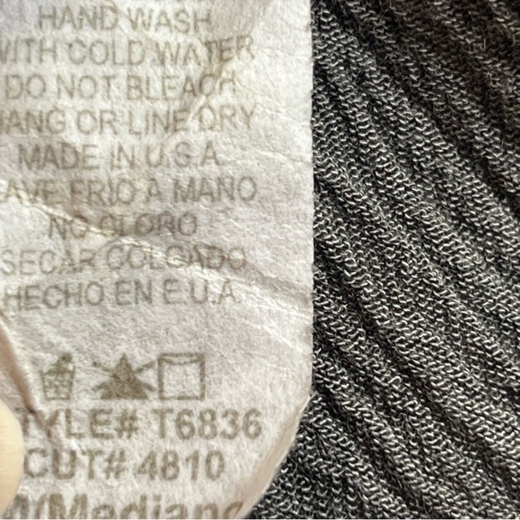 Giddy Up Glamour Womens Gray Flowy Bell Sleeve Crinkle Peasant Top Size Medium - Picture 9 of 11